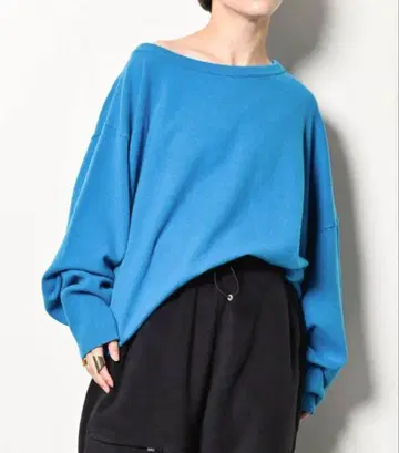 CITYSHOP OFF-SHOULDER STRETCH SWEATER