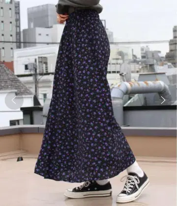 새상품급 신존 PURPLE FLOWER SKIRT 미니 꽃무늬 36