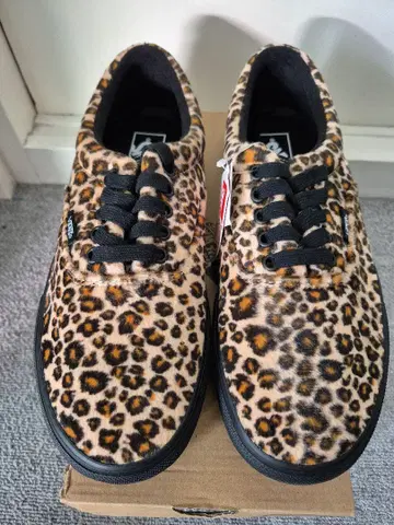 미사용 새상품 VANS ERA 레오파드 송치