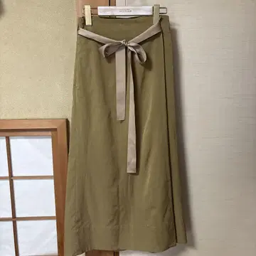 루즈비프 랩 스커트
