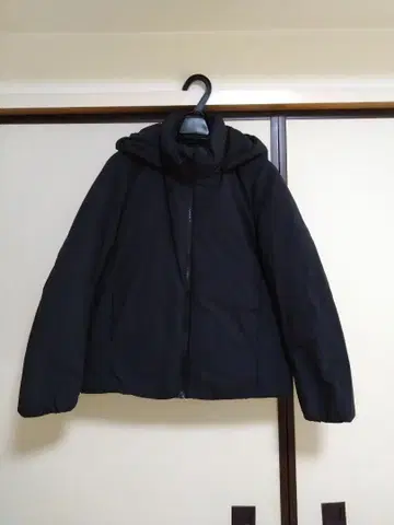 UNIQLO 후드 부착 블랙 다운 자켓 S
