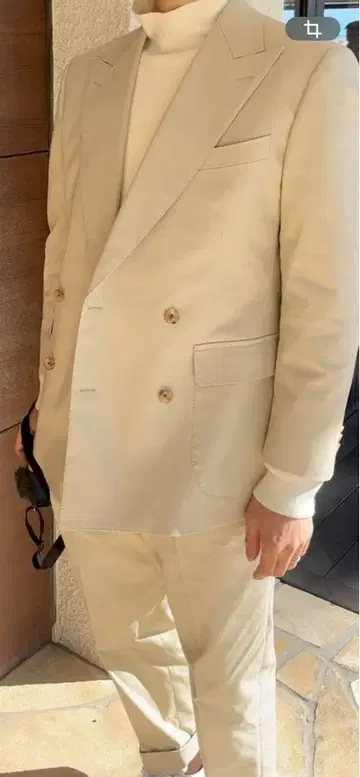 화이트 베이지 셋업 남성용 KASHIYAMA