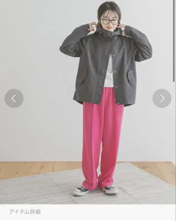 차콜 그레이 마운틴 후드티 여성용 아이템즈 어반 리서치