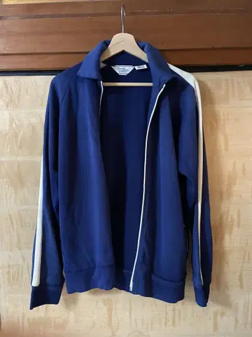 Courts Casuals 네이비 저리 트랙 자켓