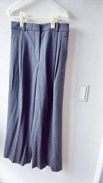 ZARA 택 포함 미사용 새상품 그레이 플리츠 슬랙스