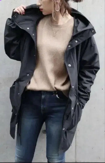 언그리드 시라 콜라보 마운틴 후드티