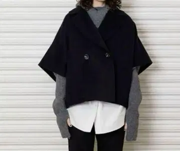 [ YENN ] 새상품급 DOUBLE FACE CAPE JACKET 카멜
