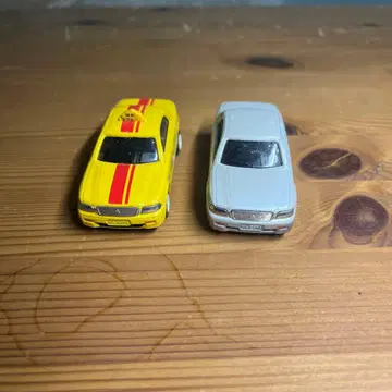 [ 가격 인하 ] 모터 토미카 크라운 마제스타 2대