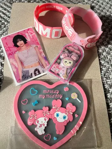 MOMO 포토 카드와 마이멜로디 굿즈 세트