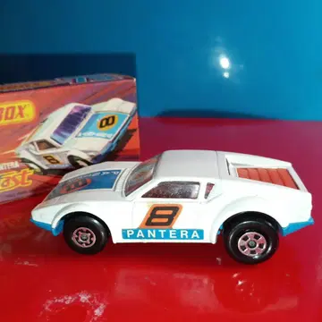 Matchbox DE TOMASO PANTERA