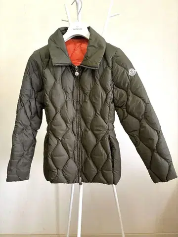 MONCLER 올리브 다운 자켓 (클리닝 완료)