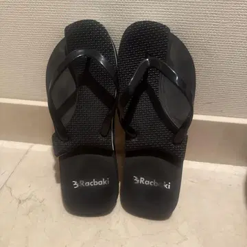 Racbaki 블랙 샌들