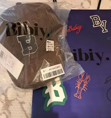[미사용 새상품] Bibiy. B. CLUB CAP 브라운 쇼핑백 포함