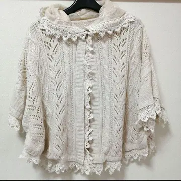 새상품급 어스 뮤직앤에코로 후드 부착 판초 리버서블 레이스