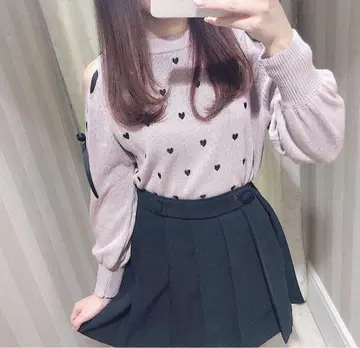 evelyn 어깨 트임 하트 리본 니트 오프숄더 양산형