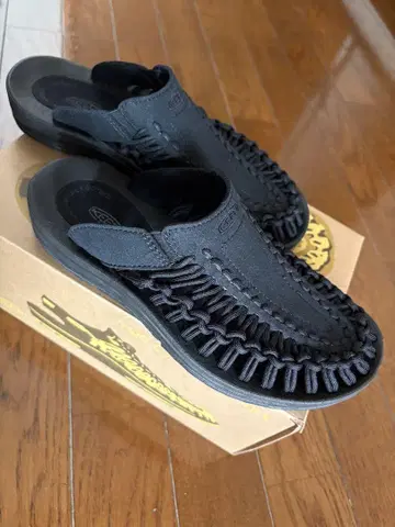 KEEN UNEEK SLIDE 블랙 US 6