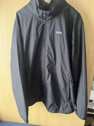 Patagonia 블랙 나일론 자켓 L