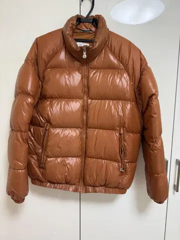 PYRENEX 다운 자켓 (L 사이즈)