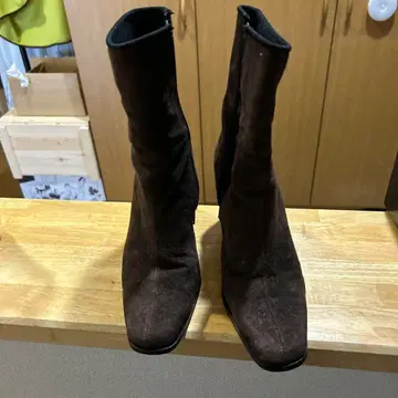 브라운 스웨이드 웨지힐 부츠
