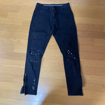 데미지 가공 스키니 데님 팬츠 블랙