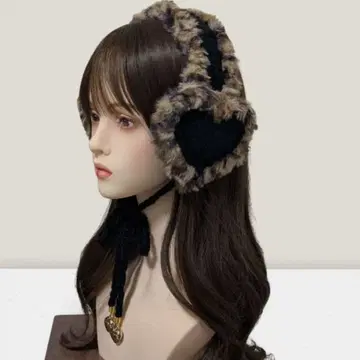 핸드메이드 귀도리 하트 디자인 블랙 레오파드 무늬 참 포함