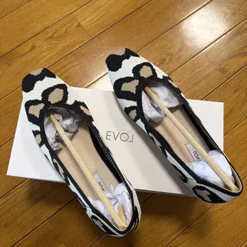 새상품 EVOL 레오파드 무늬 플랫슈즈 22.0cm