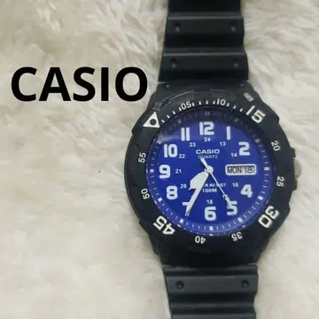 새상품급 CASIO 쿼츠 손목시계 블루
