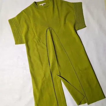 [ 새상품급 ] UN3D. 프론트 오픈 롱 베스트 니트 라임 그린