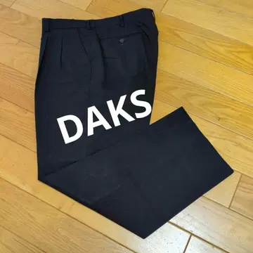 DAKS 네이비 플리츠 슬랙스