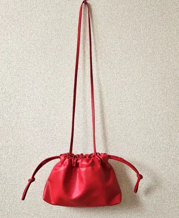 투모로우랜드 숄더백 빨간색