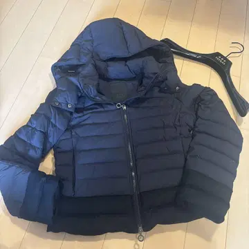 TATRAS 네이비 다운 자켓 후드 부착