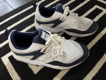 PUMA 화이트 네이비 스니커즈