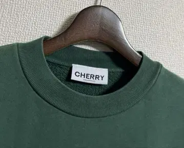 CHERRY LOS ANGELES 로고 자수 크루넥 맨투맨