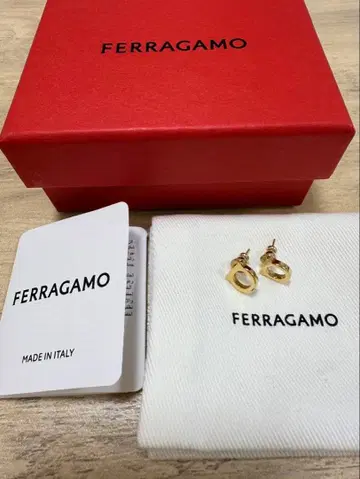 FERRAGAMO 간치니 귀걸이 S 이탈리아제 박스 포함