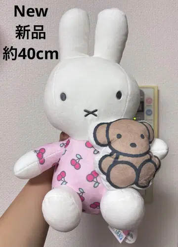 귀여운 미피 곰돌이 앉아있는 봉제 인형