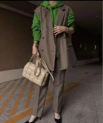 [ 당일 발송 ] AMERI 팬츠 셋업 새상품급