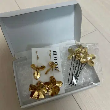 moco 골드 플라워 귀걸이 세트 헤어핀