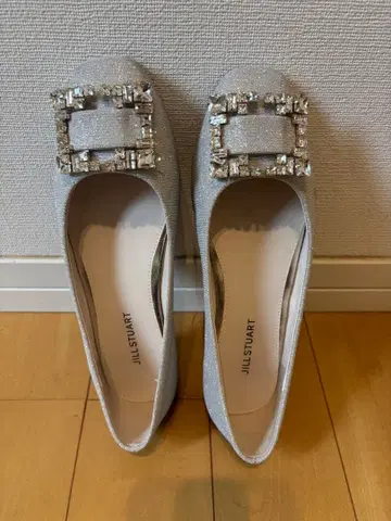 JILL STUART 실버 비쥬 발레 슈즈 23.5