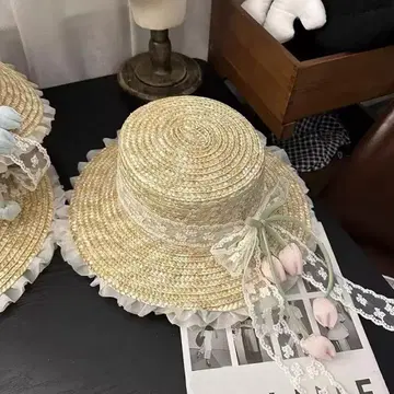 새상품 프릴 달린 밀짚모자 꽃 모티브