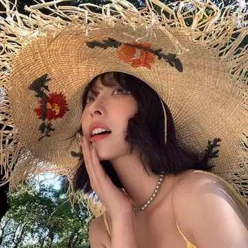 새상품 꽃무늬 자수 스트로우 햇 빅