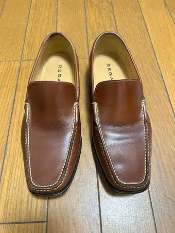 REGAL 브라운 로퍼