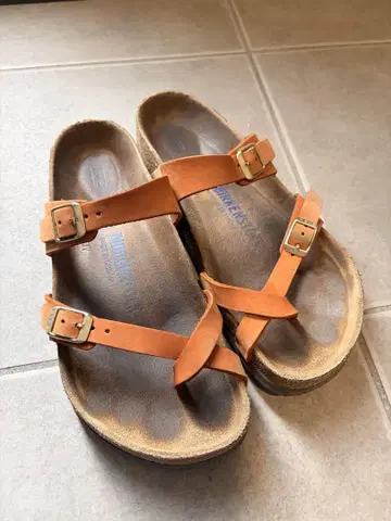 Birkenstock 브라운 스트랩 샌들 38