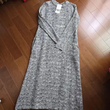 ZARA 롱 니트 원피스 블랙 화이트