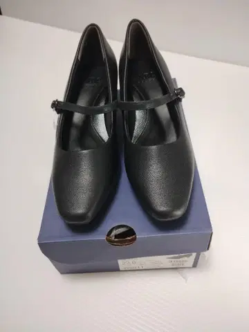 블랙 스트랩 펌프스 22.0cm