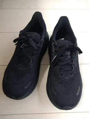 [ 새상품급 ] HOKA ARAHI 8 23.5cm