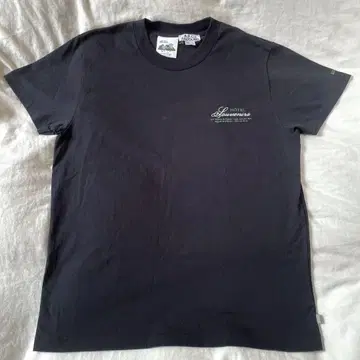 A.P.C. x JJJJound HOTEL SOUVENIRS TEE