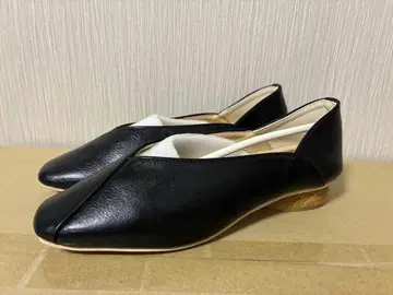새상품 스퀘어토 바부쉬 펌프스 블랙 VIS