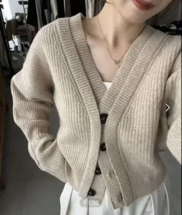 CAPRICIEUX LE MAGE 울 100W 버튼 가디건
