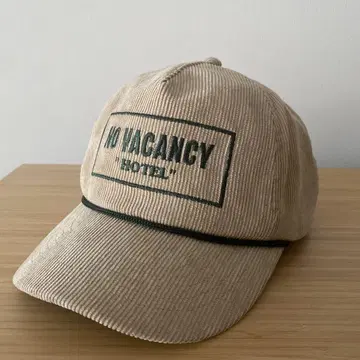 Hotel이라는 이름의 미용실 NO VACANCY 코듀로이 캡
