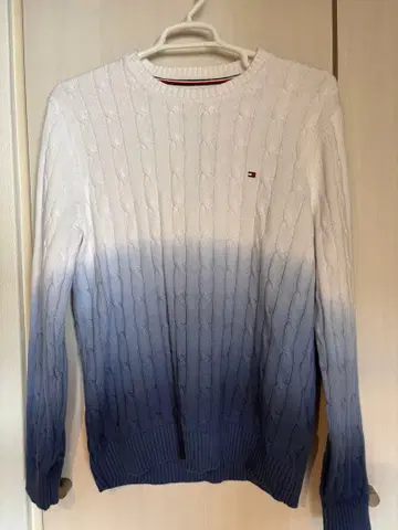 새상품 Tommy Hilfiger 스웨터